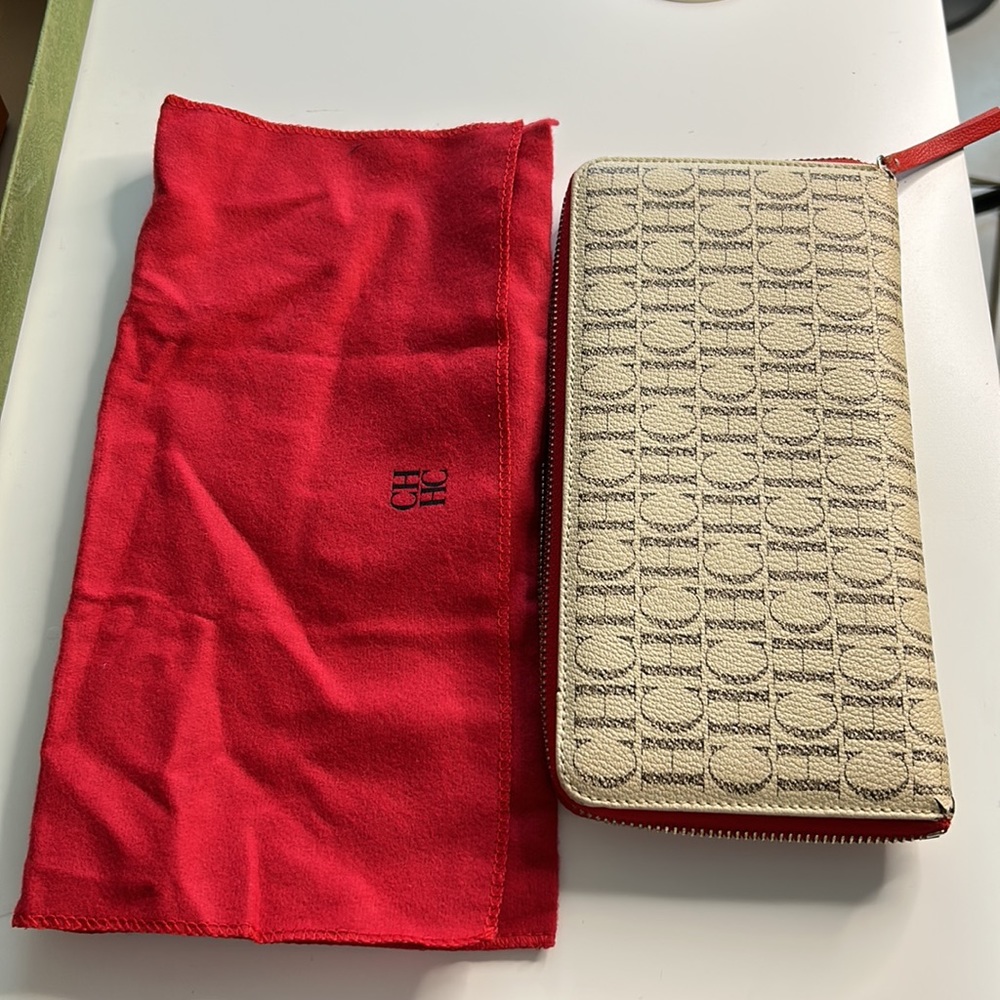 Authentic Zipped Carolina Herrera Wallet